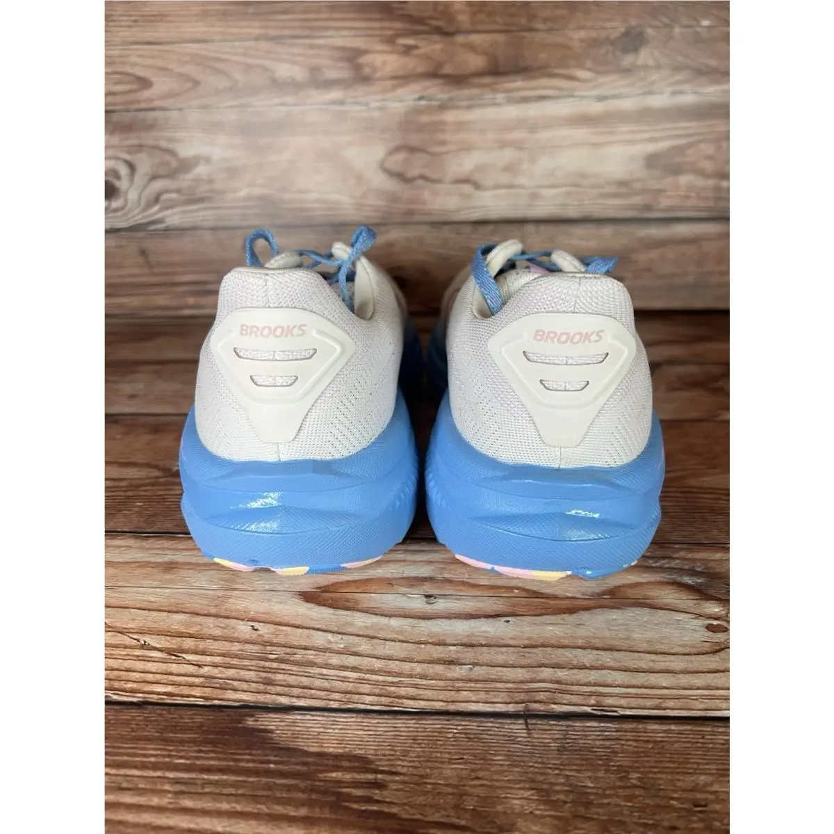 Brooks shoes - Brooks Ghost 17 - Ghost - 120431 1B 247 - Pink 1