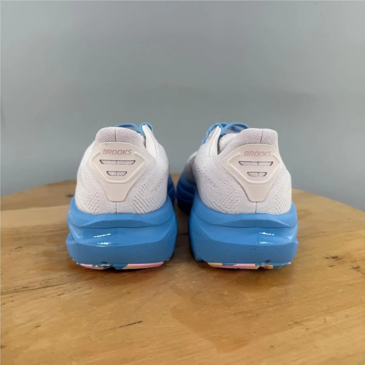 Brooks shoes - Brooks Ghost - Ghost - 1204311B247 - White 2