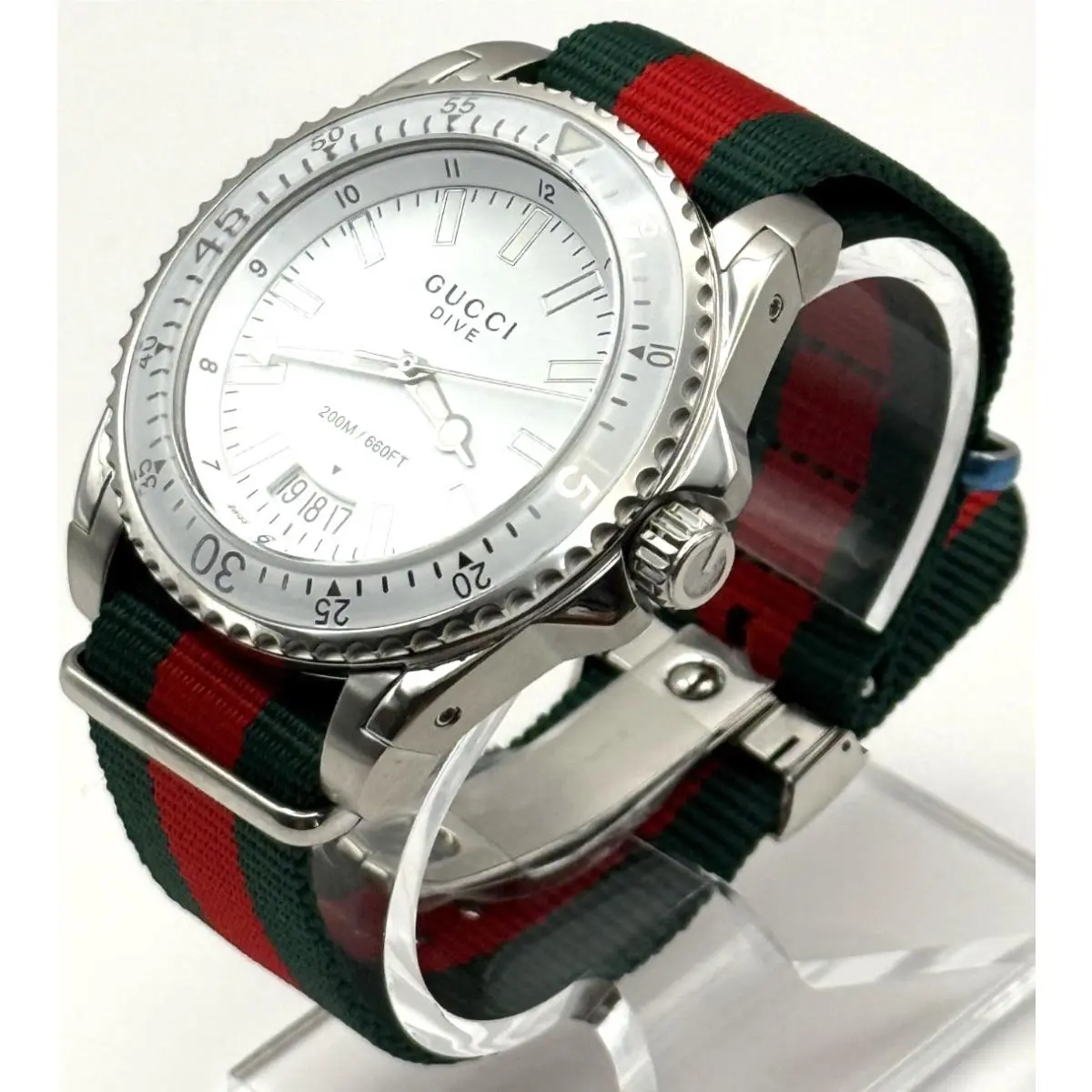 Gucci YA136207 Dive Men`s 45mm Stainlees Steel Wristwatch