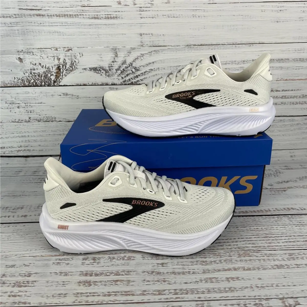 Brooks Ghost 18 Women’s Size 6 B Running Shoes White Black Rose Gold