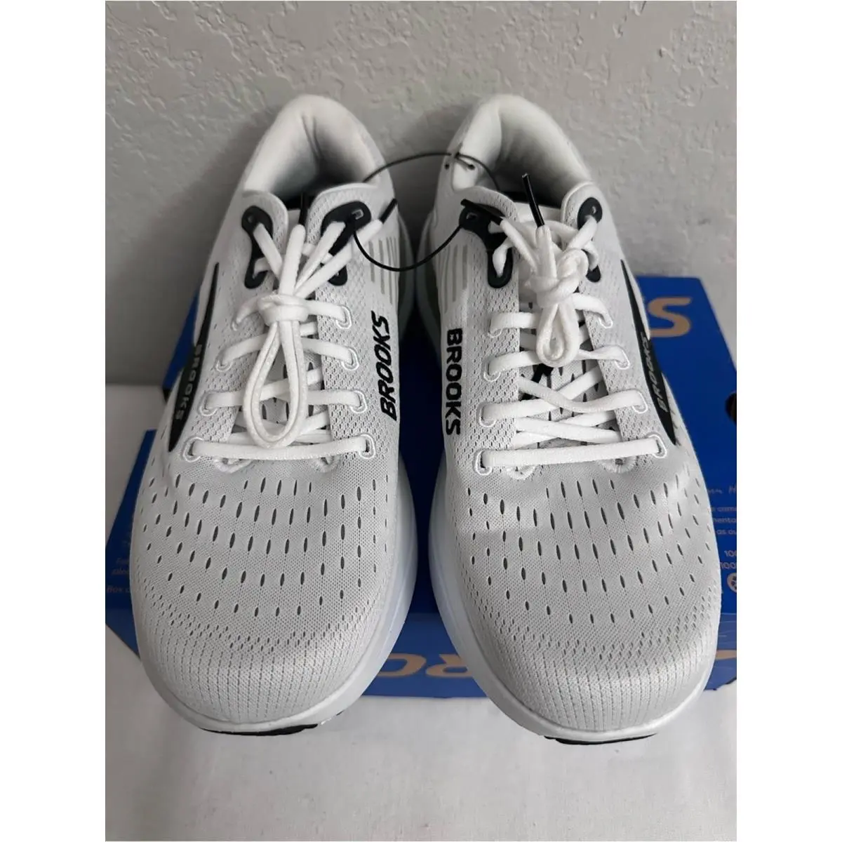 Brooks shoes - White 8