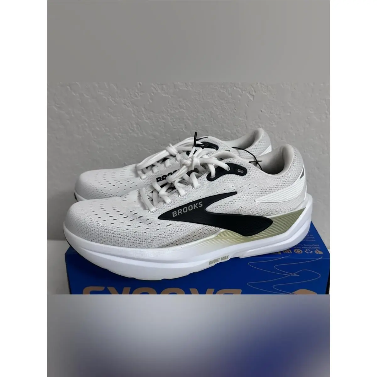 Brooks shoes - White 1