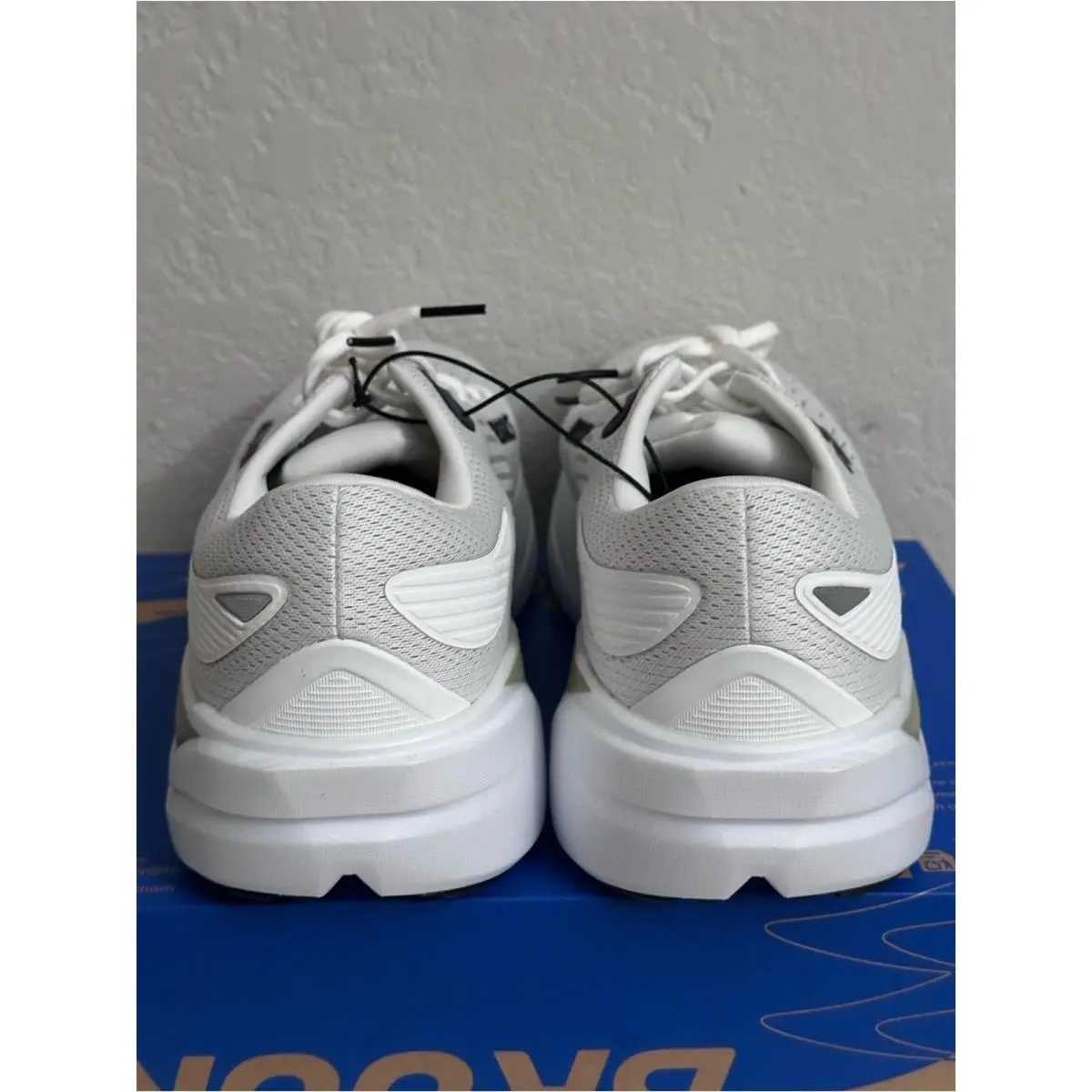 Brooks shoes - White 2