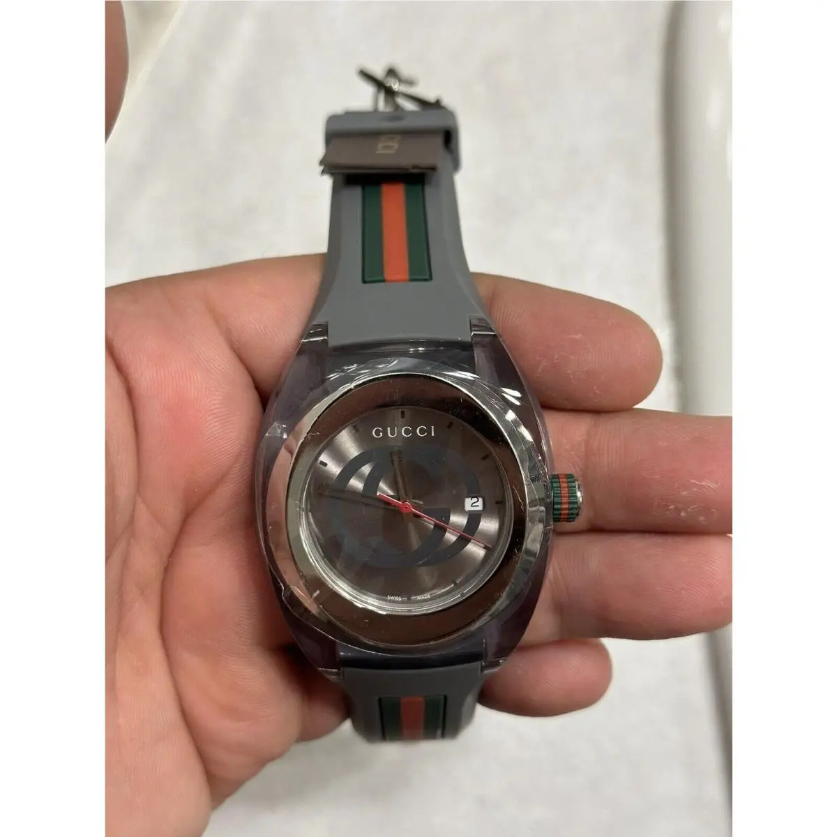 Gucci Sync Xxl YA137109 Gray Rubber Band Gray Dial Unisex Watch