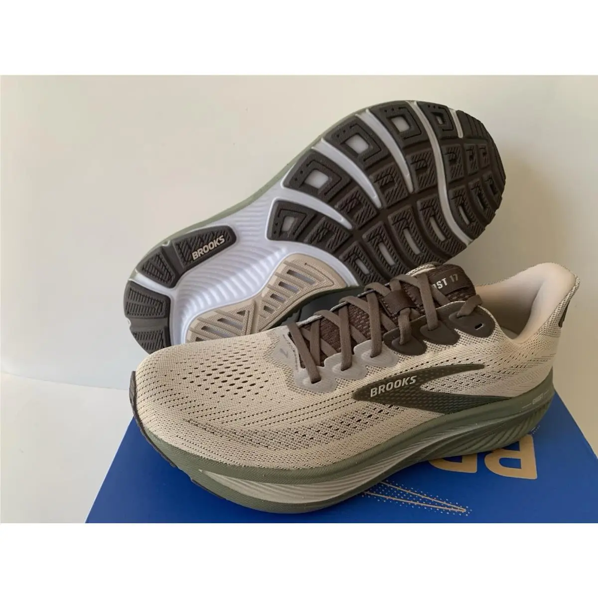 Brooks shoes - Brooks Ghost 17 - Ghost - Gray 1