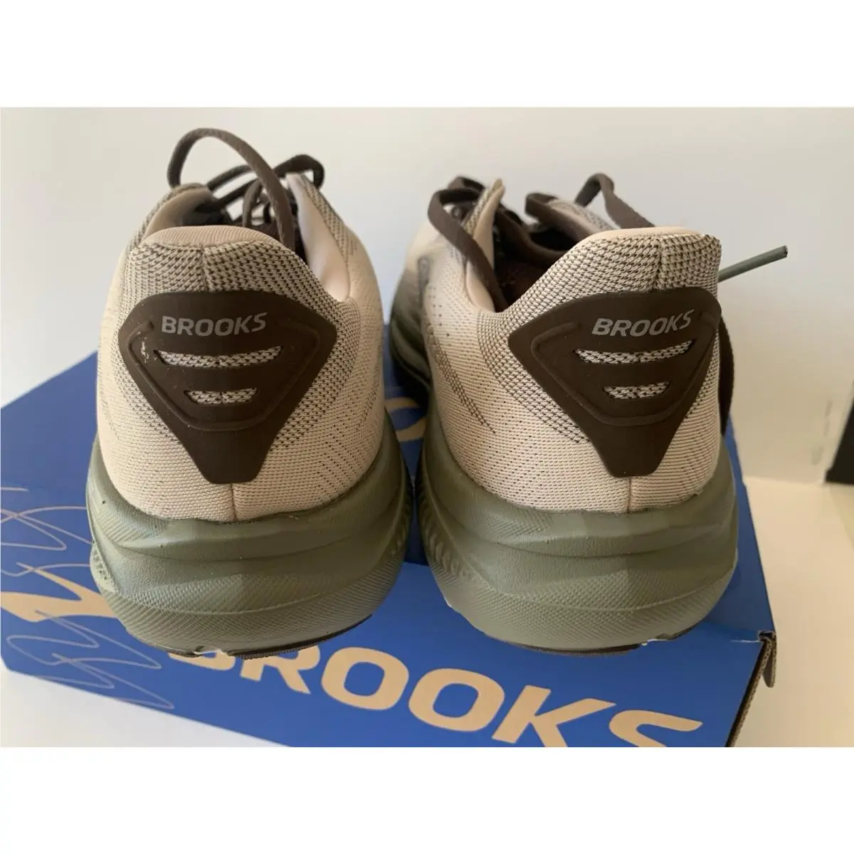 Brooks shoes - Brooks Ghost 17 - Ghost - Gray 2