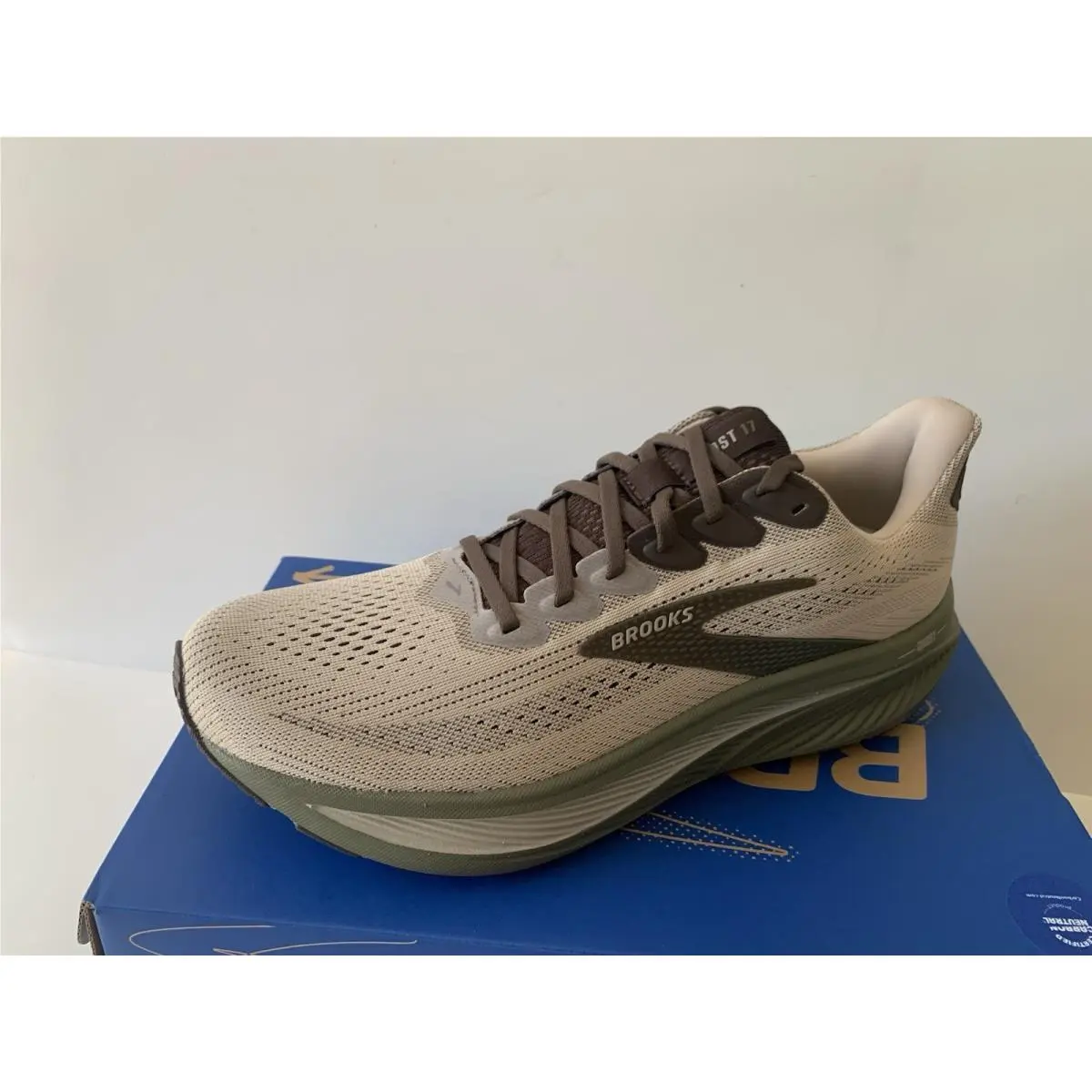 Brooks Ghost 17 Men`s Running Shoes Size 10