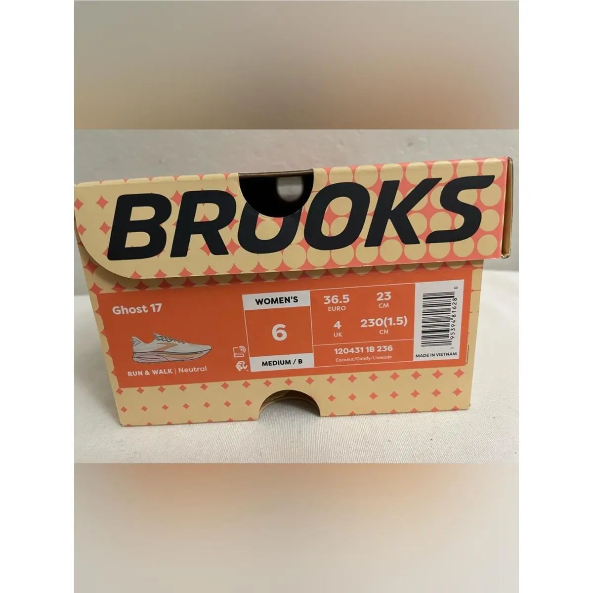 Brooks shoes - White 8