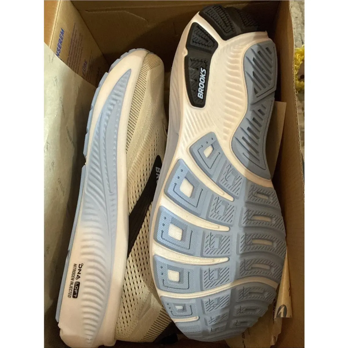 Brooks shoes - Brooks Ghost 18 - Ghost - White 0