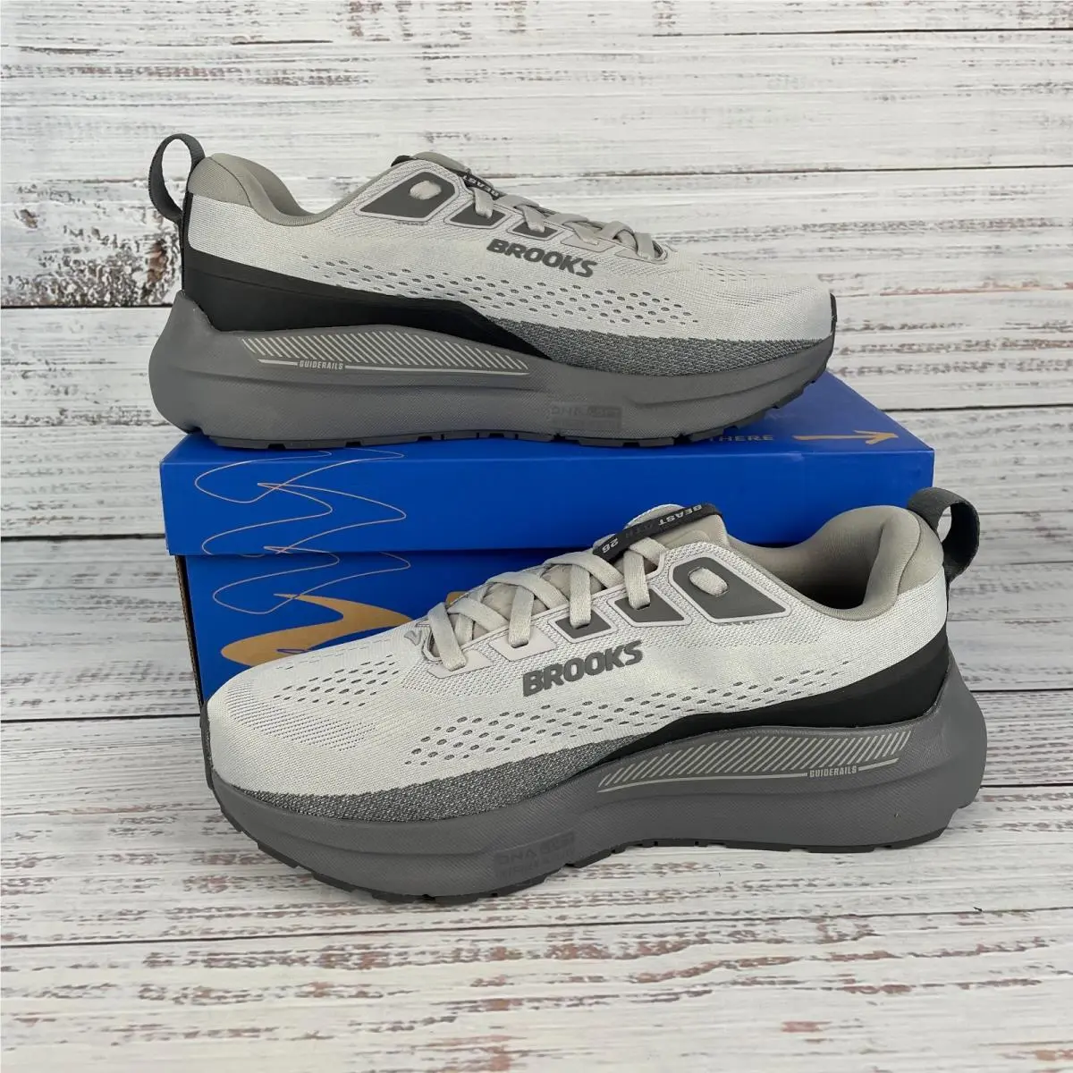 Brooks shoes - Brooks Beast - Beast - Gray (UPC: 195394755220) 0