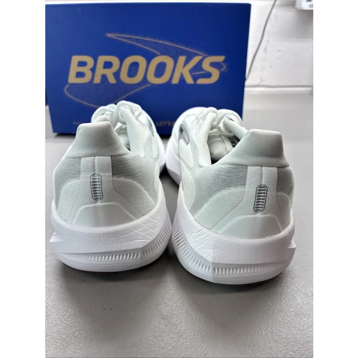 Brooks shoes - Brooks Revel 9 - Revel - 120489 1B 135 - White (UPC: 195394906578) 3