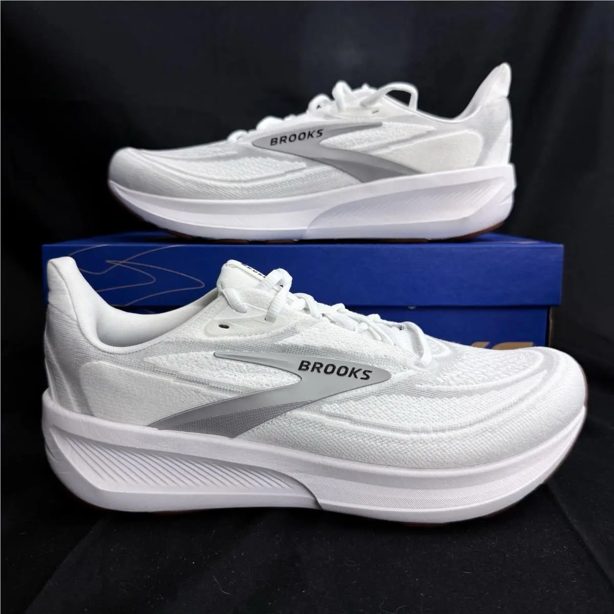 Brooks Women`s Revel 9 Running Shoes Size 11 White Grey Black Athletic Sneakers