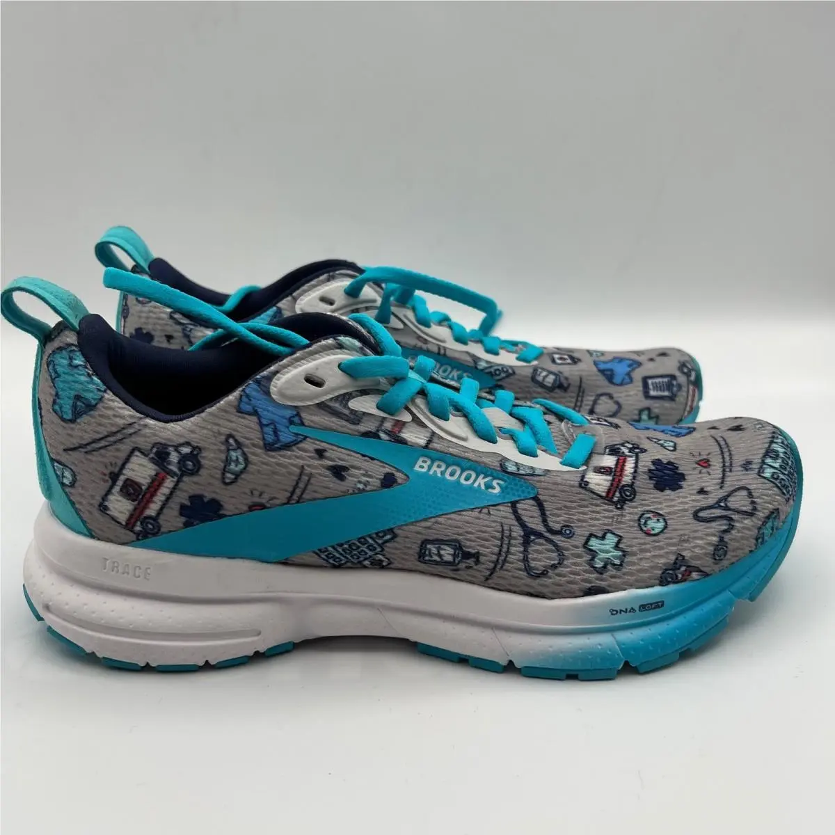 Brooks Trace 4 Running Shoes Womens 5 B Grey Blue Medical Print Healthcare Nurse