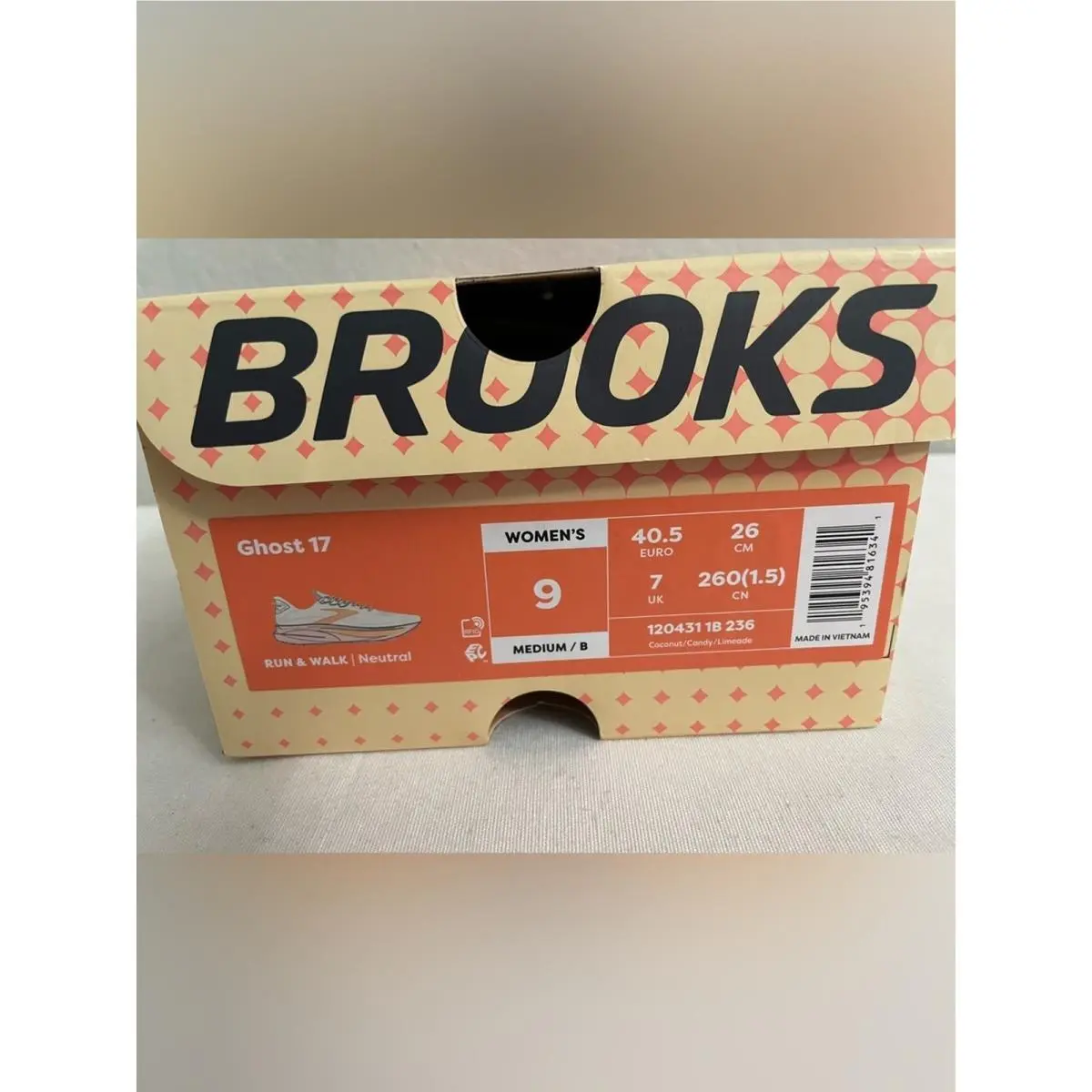Brooks shoes - Brooks Ghost 17 - Ghost - White 8