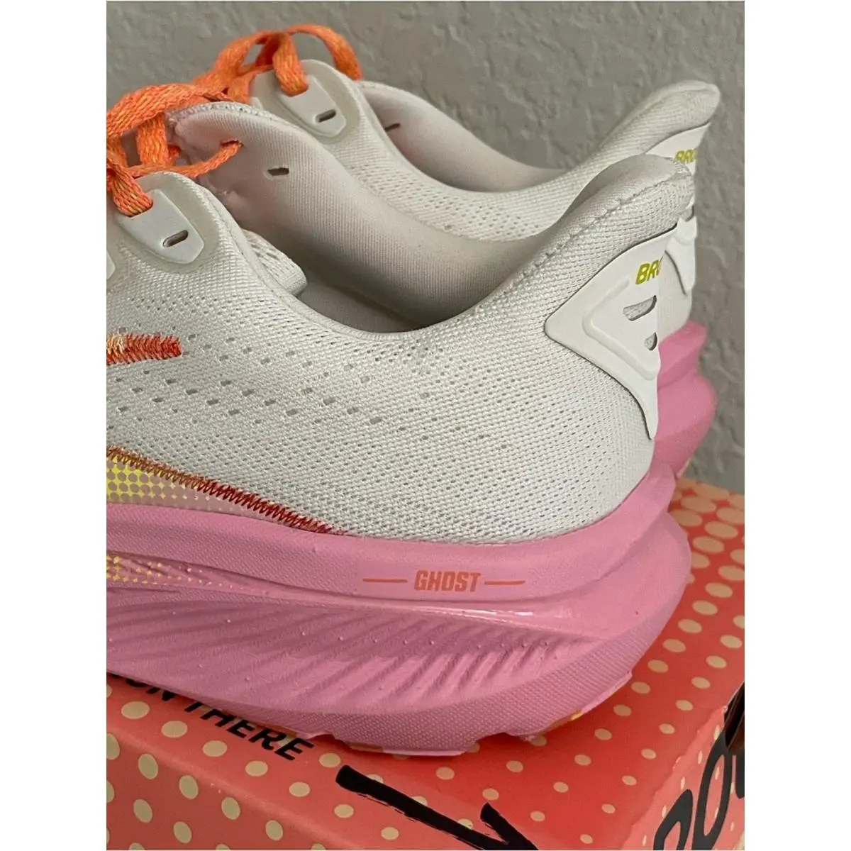 Brooks shoes - Brooks Ghost 17 - Ghost - White 3