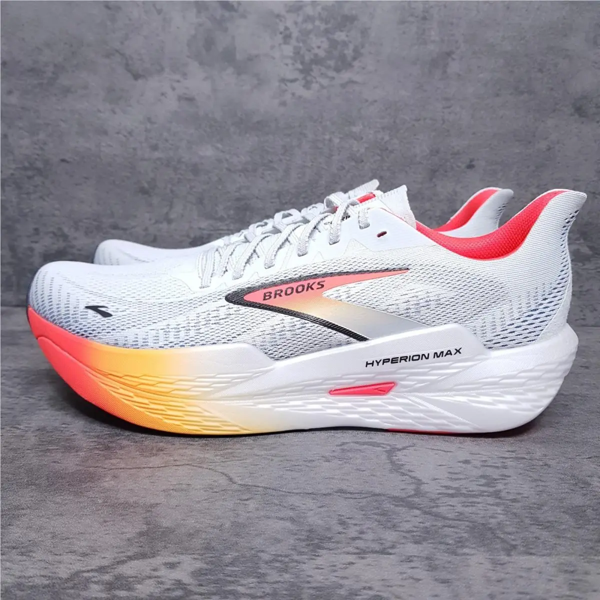 Brooks Hyperion Max 2 Running Shoes Mens Size 12.5 Illusion Coral Black