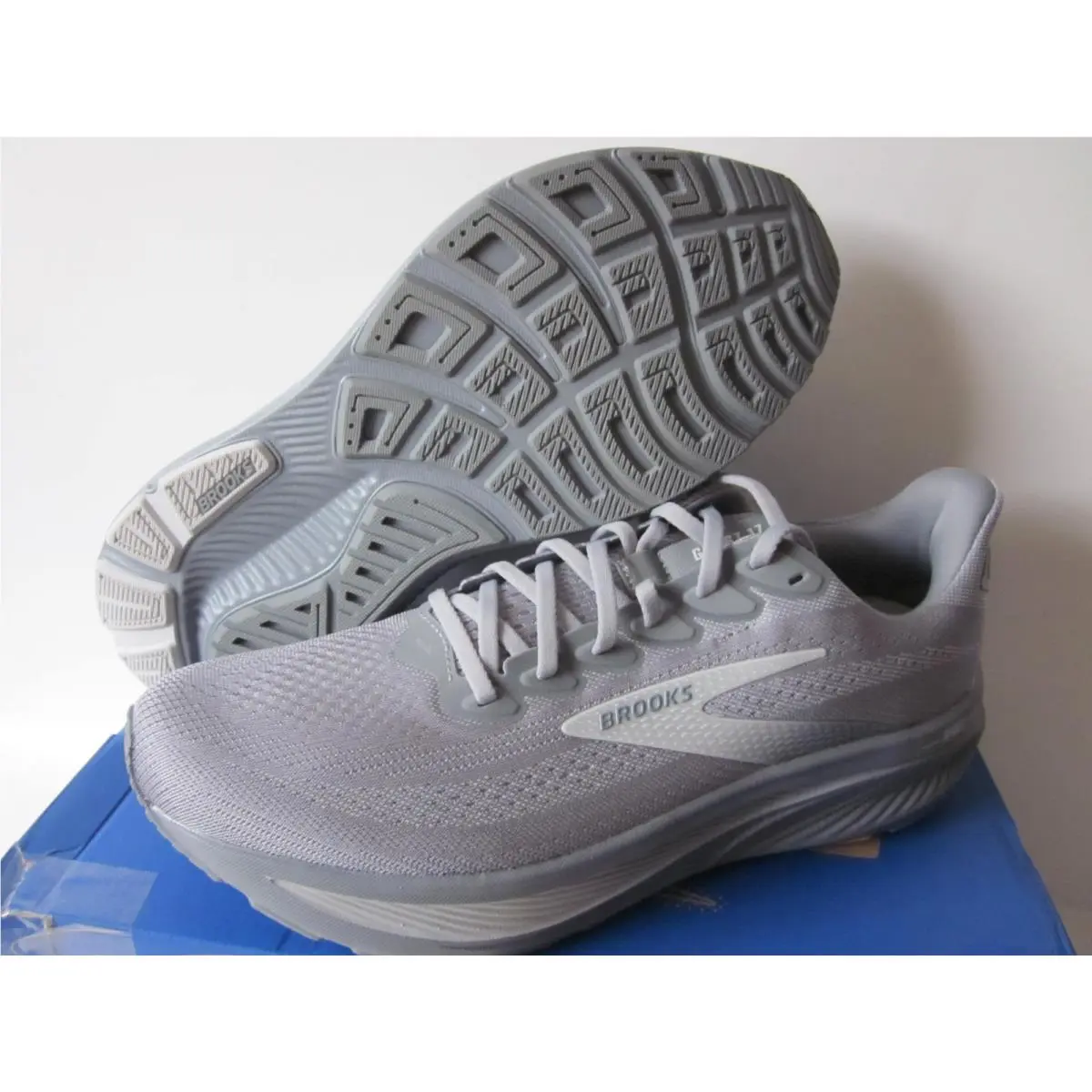 Brooks shoes - Brooks Ghost 17 - Ghost - Gray 0