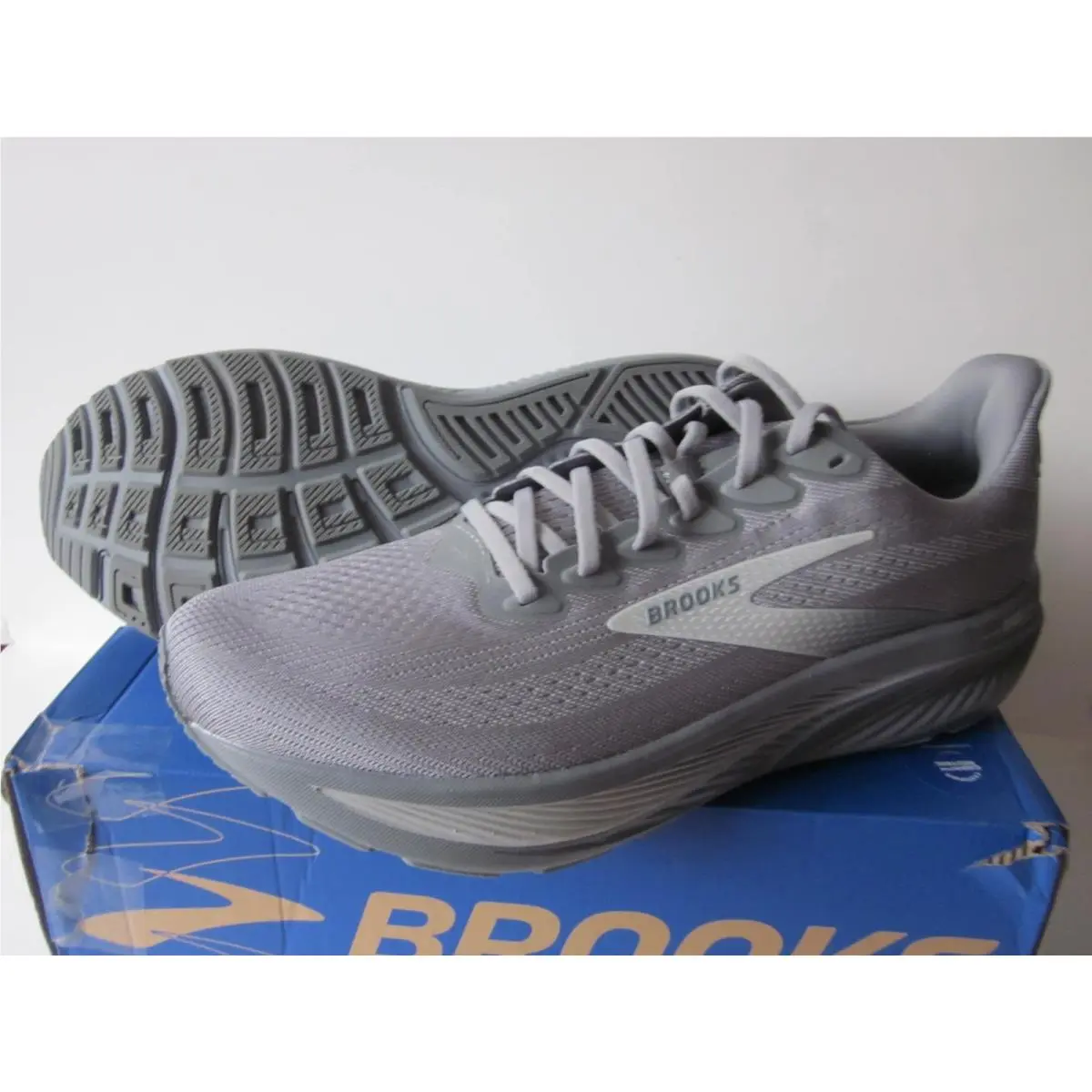 Brooks shoes - Brooks Ghost 17 - Ghost - Gray 1