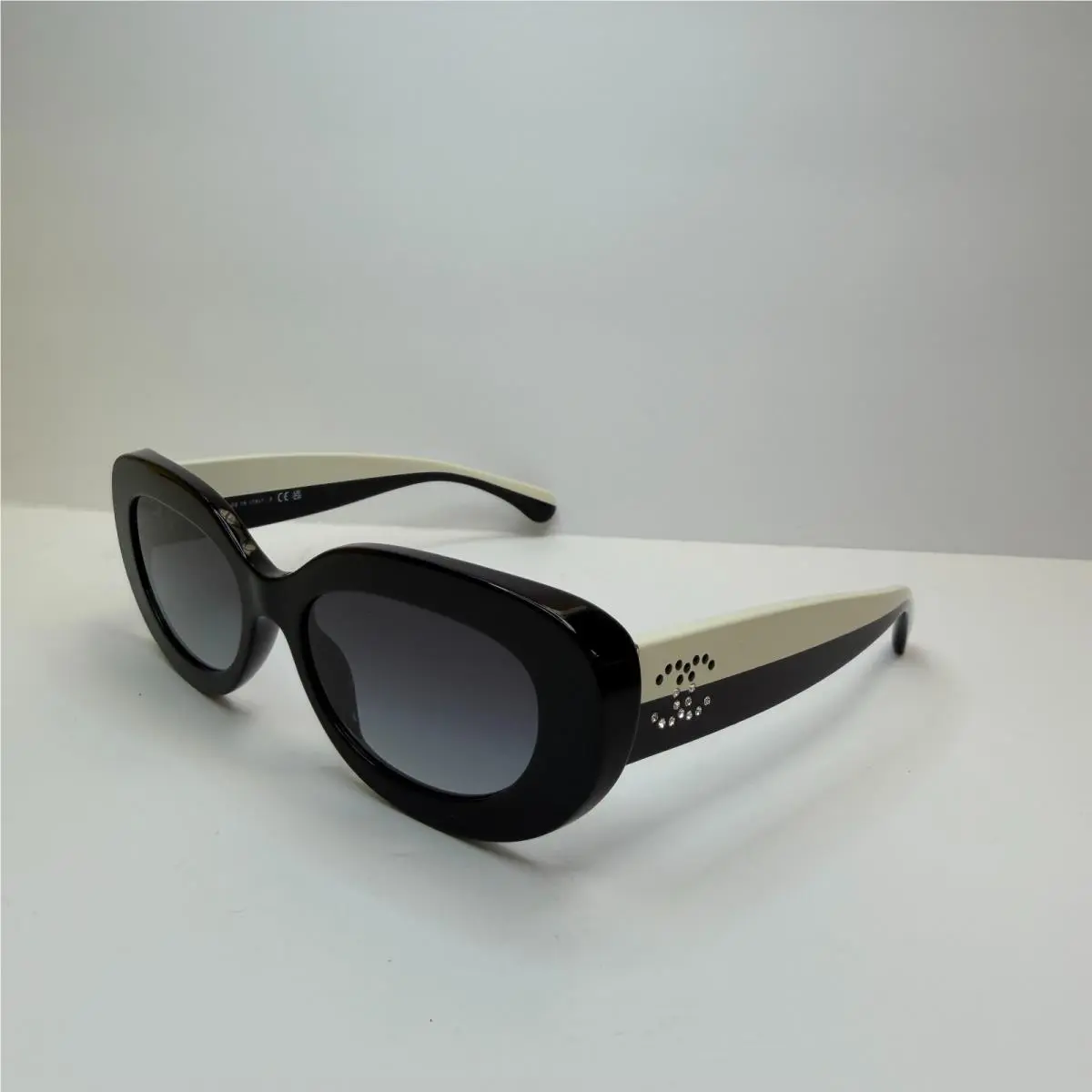Chanel CH 5562-B 501S6 Black Frame W/greylenses