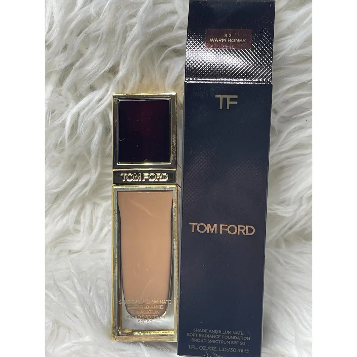 Tom Ford Shade Illuminate Soft Radiance SPF50 Foundation Warm Honey 8.2