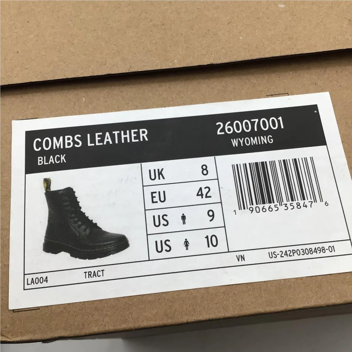 Dr. Martens shoes - Combs Leather - Combs Leather - Black 4