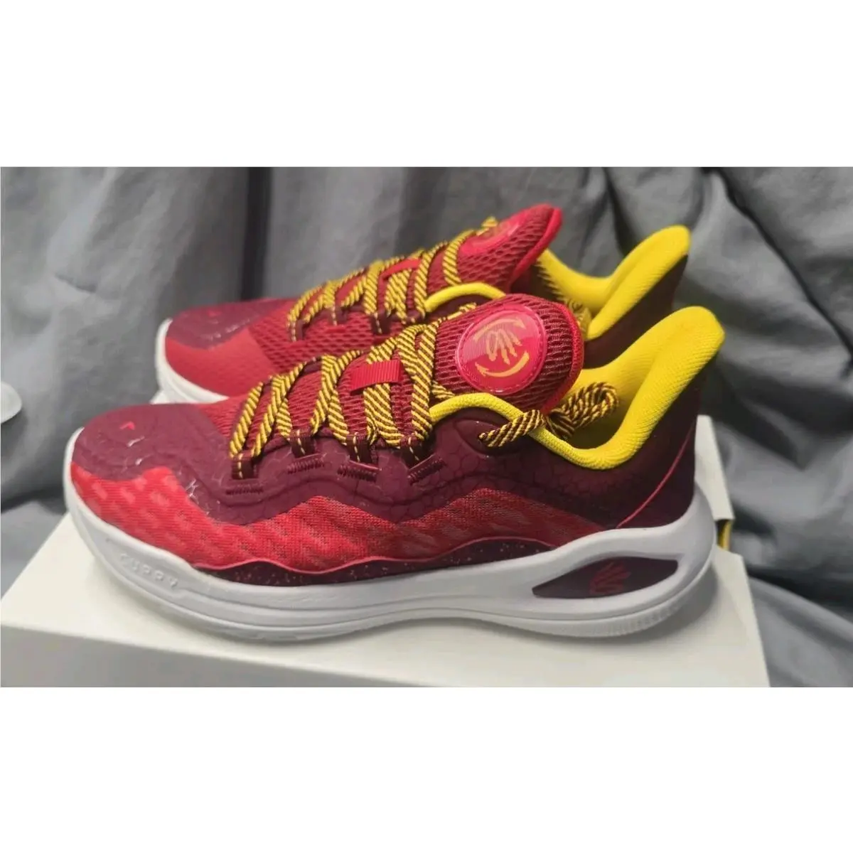 Under Armour Curry 11 Sneakers Bruce Lee Fire GS 3027577-600 Kids SZ 5Y