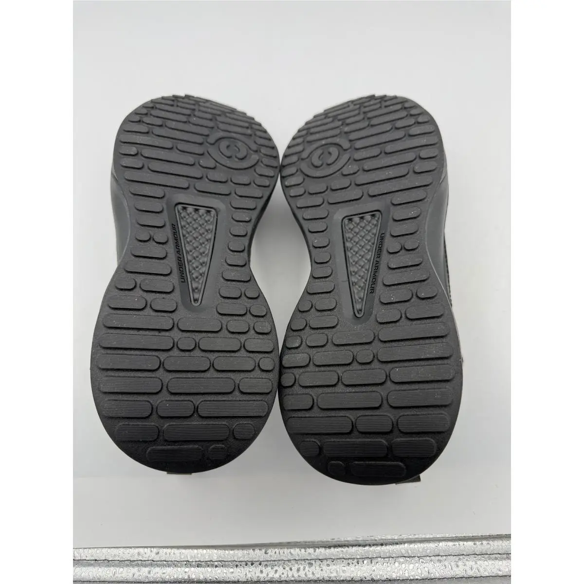 Under Armour shoes - UA Charged Edge - Charged Edge - Black 3