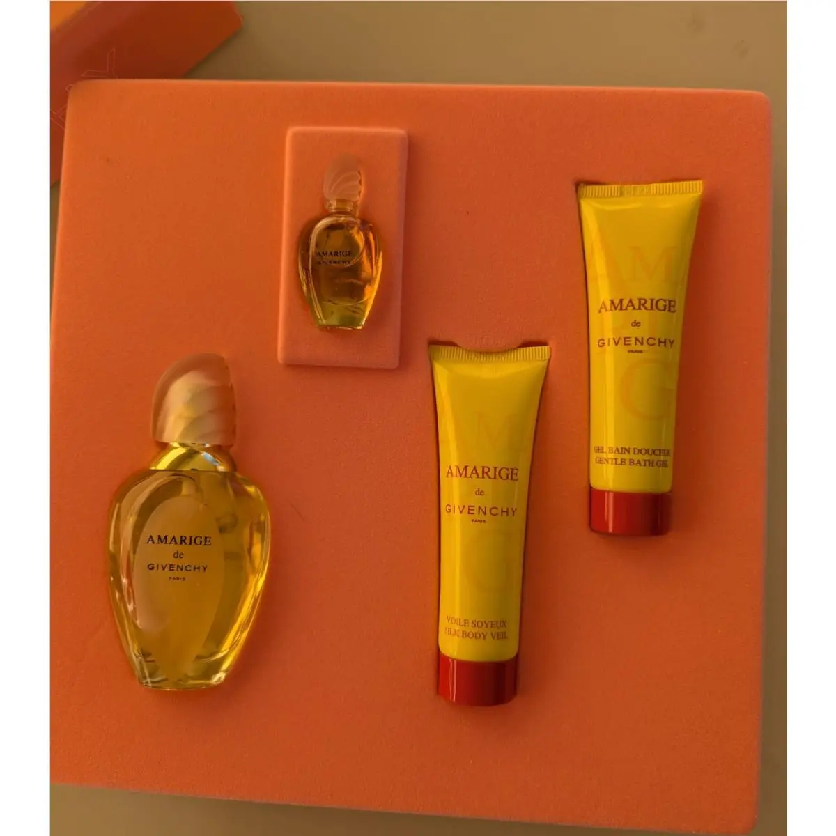 Amarige Givenchy 4 Piece Gift Set Parfum Bath Gel Silk Body Veil Lotion