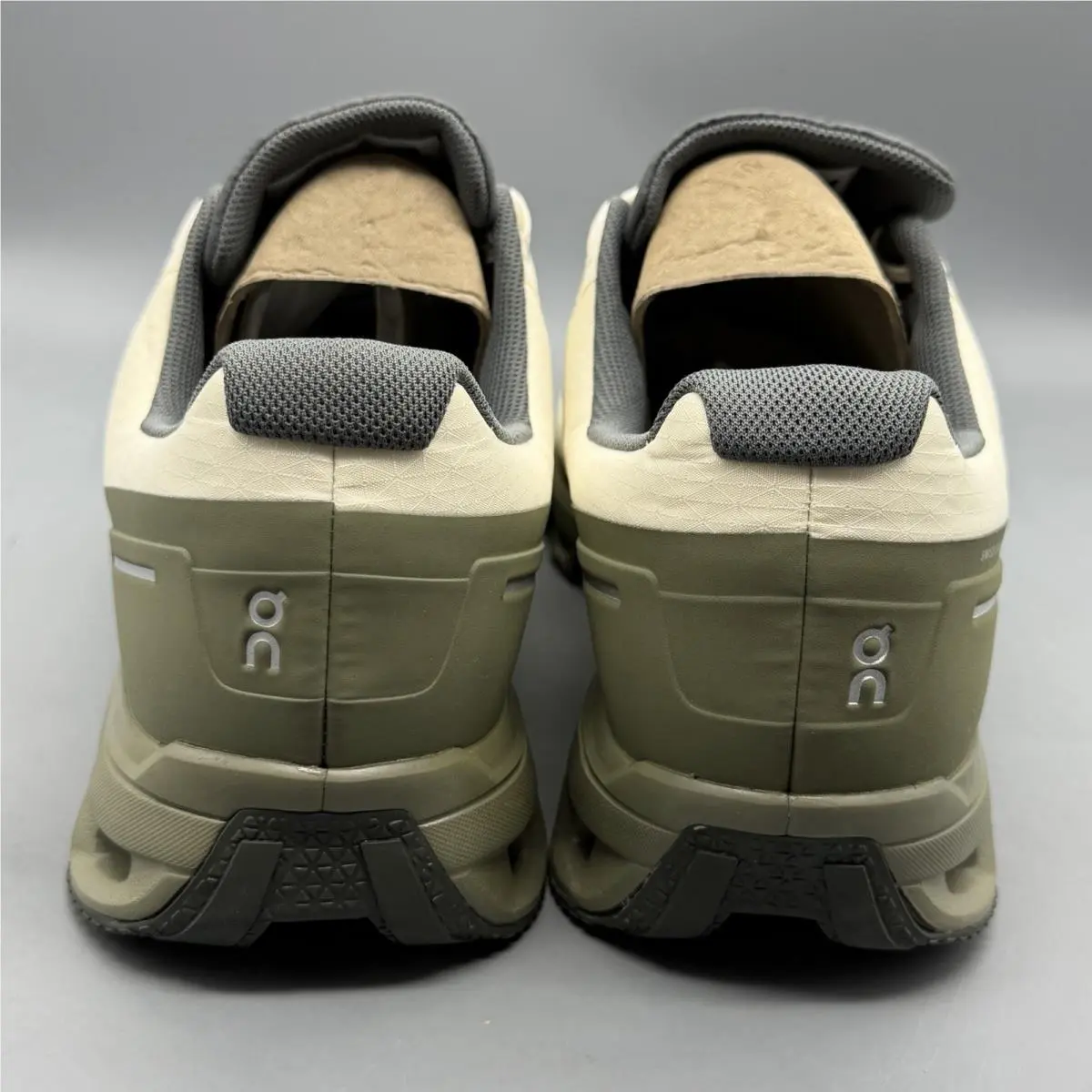 On-Running shoes - Cloudrock - Cloudrock - 2299552 - White (UPC: 7630040594486) 2