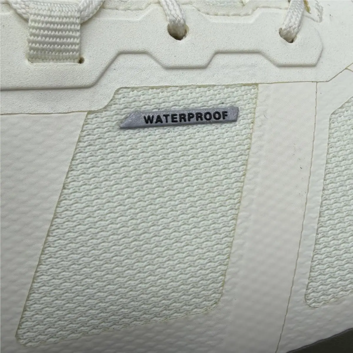 On-Running shoes - Cloudrock - Cloudrock - 2299552 - White (UPC: 7630040594486) 9