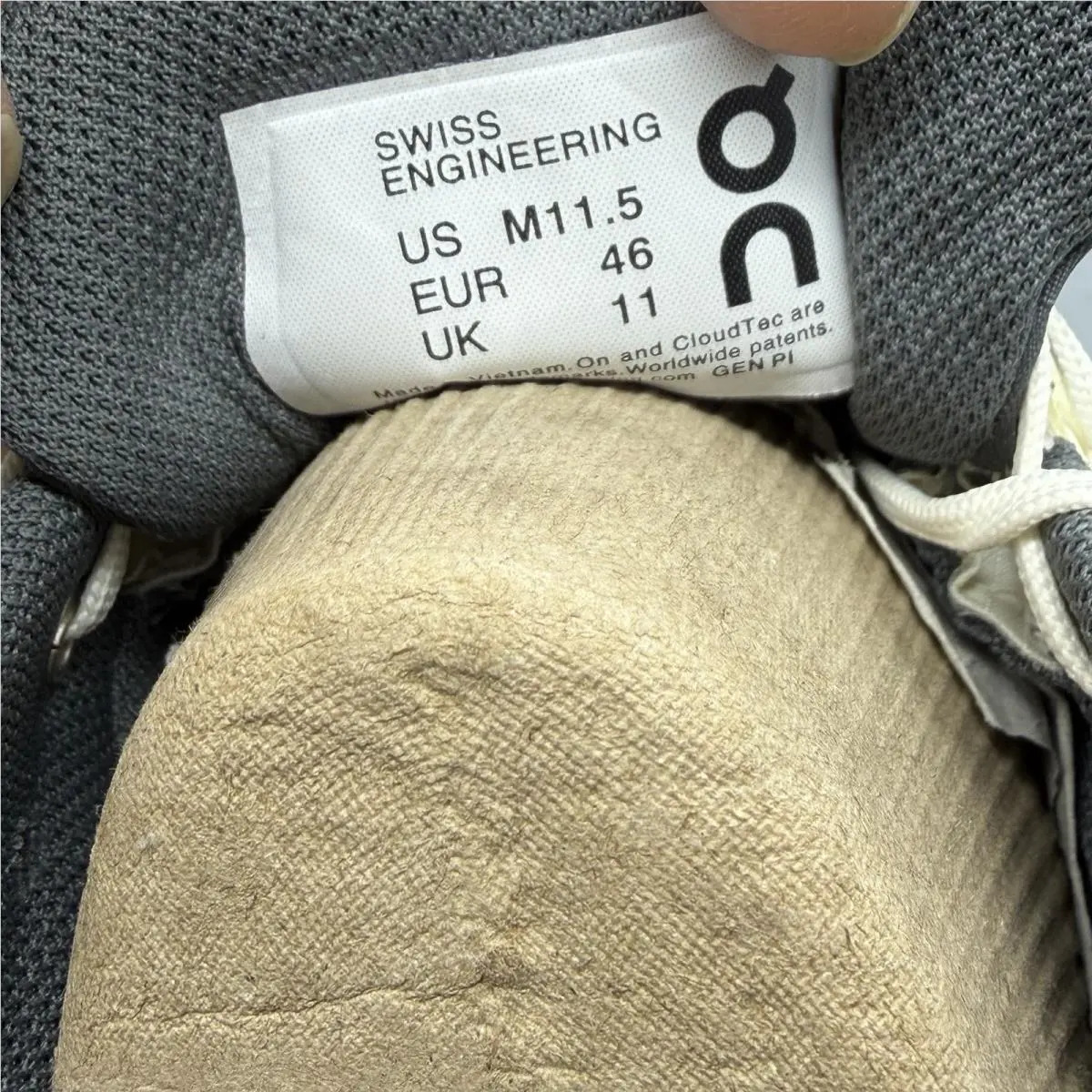 On-Running shoes - Cloudrock - Cloudrock - 2299552 - White (UPC: 7630040594486) 10
