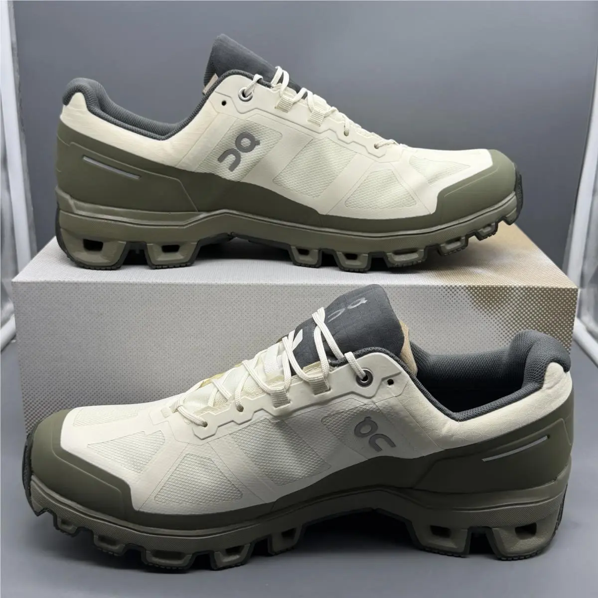 On-Running shoes - Cloudrock - Cloudrock - 2299552 - White (UPC: 7630040594486) 1