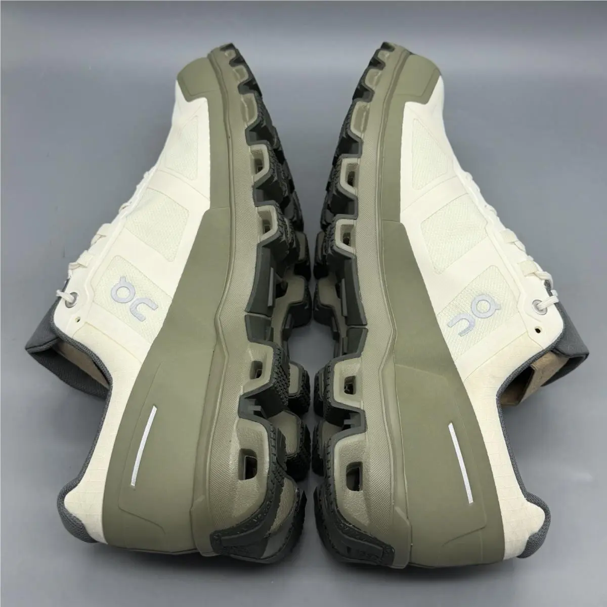 On-Running shoes - Cloudrock - Cloudrock - 2299552 - White (UPC: 7630040594486) 3
