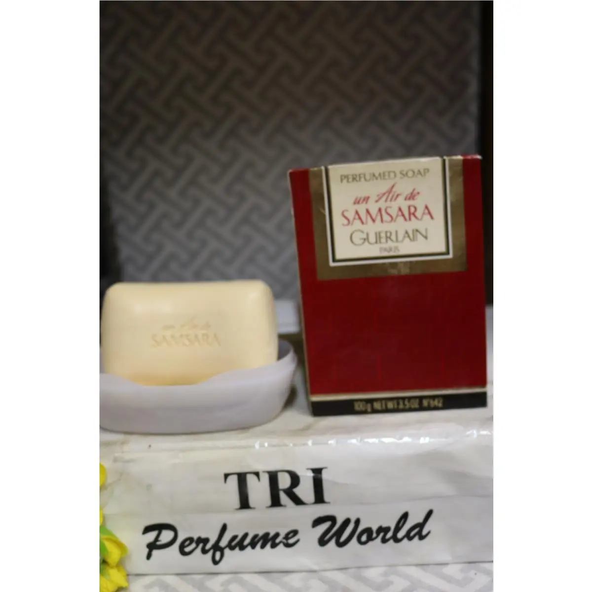 Un Air de Samsara Guerlain Perfumed Soap 3.5 Oz. with Case Vintage