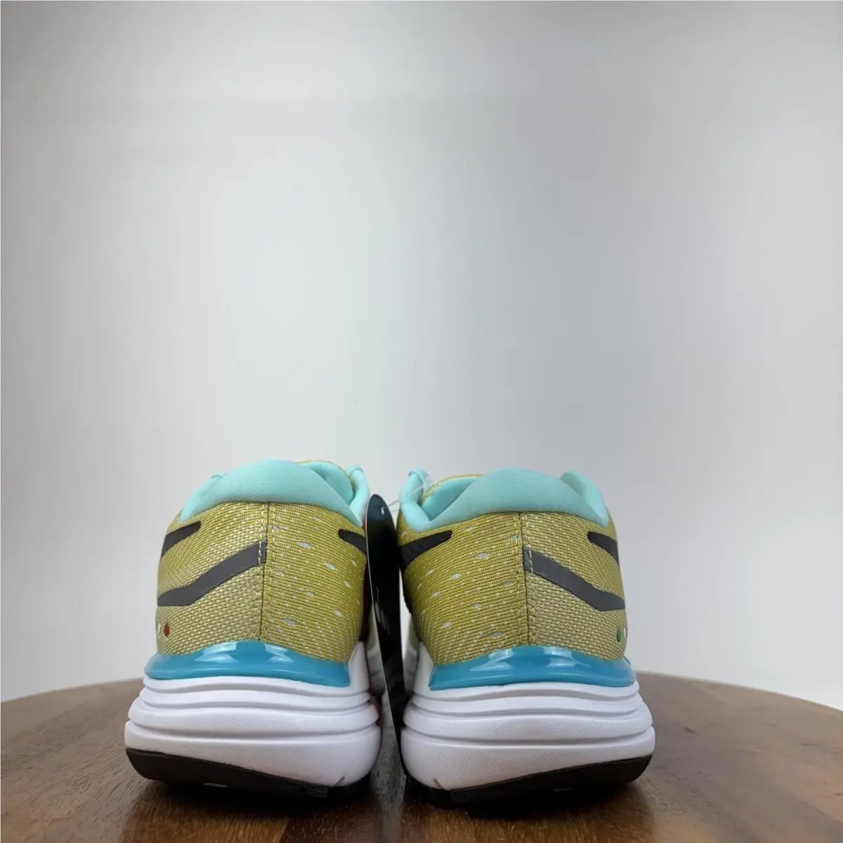 Diadora shoes - Diadora Mythos Blushield 6 - Mythos Blushield - 101176883 - Yellow 0