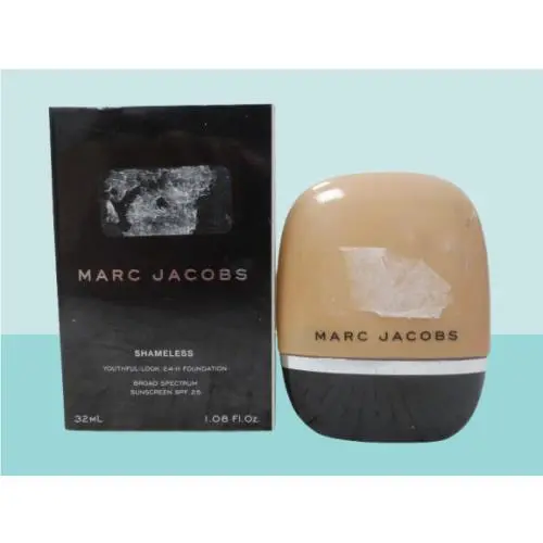 Marc Jacobs Shameless Youthful Look 24HR Foundation SPF25 Medium Y340