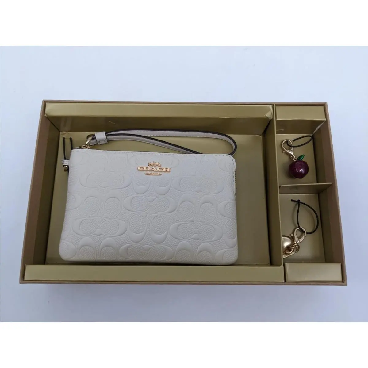 Coach C6879 Corner Zip Wristlet In Signature Leather