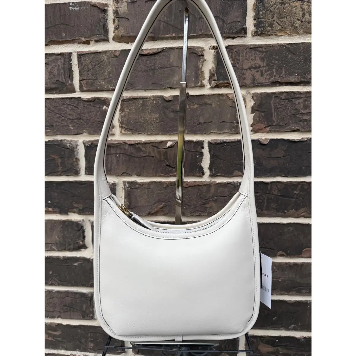Coach Curve Zip Shoulder Bag Cloud Chalk Glovetan Leather