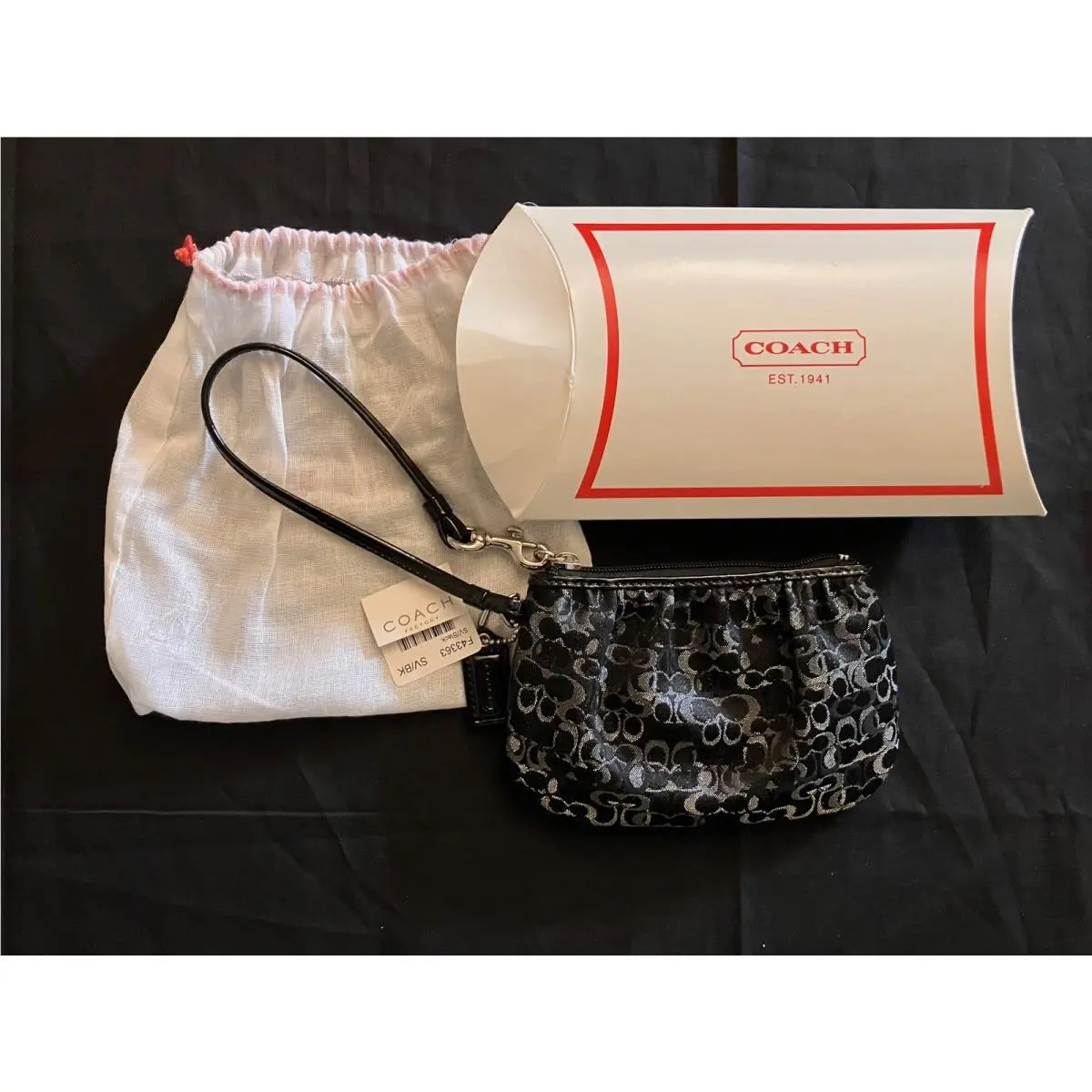 Coach Signature Lurex Pleated Small Wristlet F43363 Silver/black