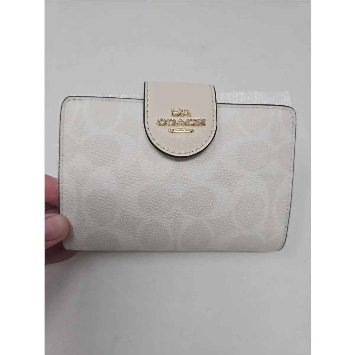 Coach Medium Corner Zip Wallet In Signature Canvas Gold/sand/chalk
