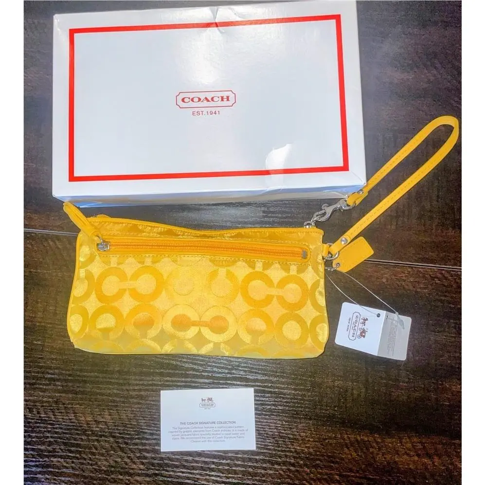 Vintage Coach Yellow Signature C Large Wristlet New/old Stock W/ Og Tags Box