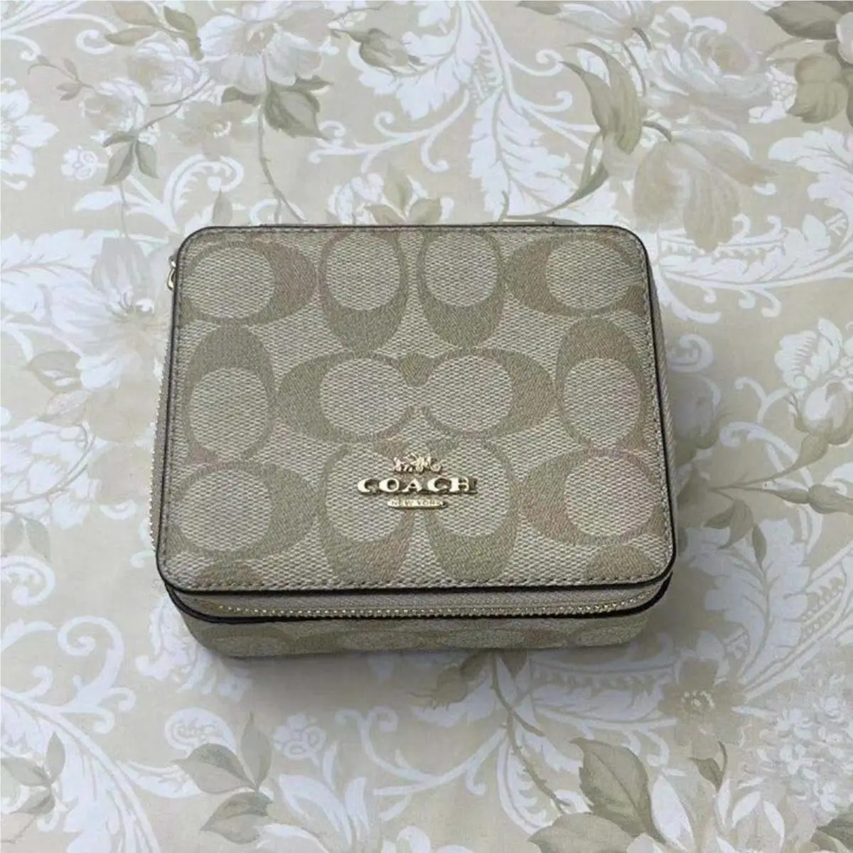 Coach C3311 Large Signature Canvas Jewelry Box Light/khaki/chalk
