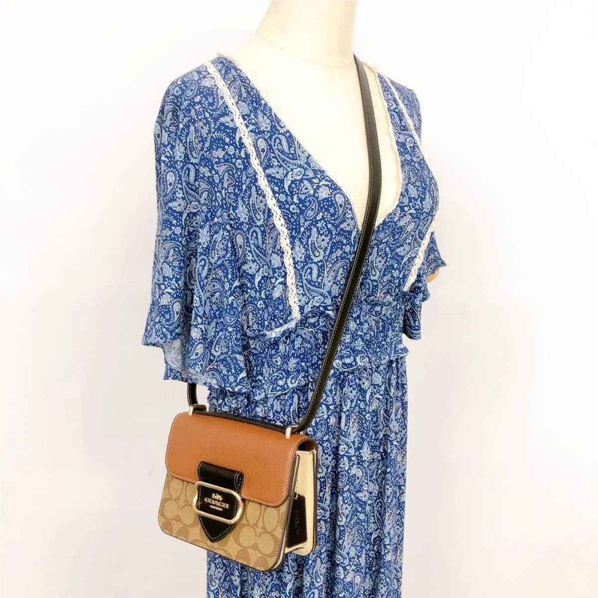 Coach CL462 Morgan Square In Colorblock Signature Canvas IN Khaki Multi
