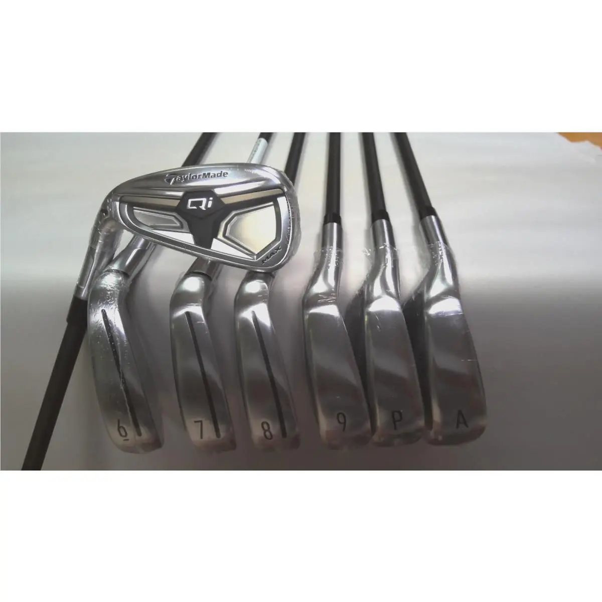 2026 Taylormade Qi Max Iron Set 5-PW AW / LH / Kbs Reax 65R Regular Flex