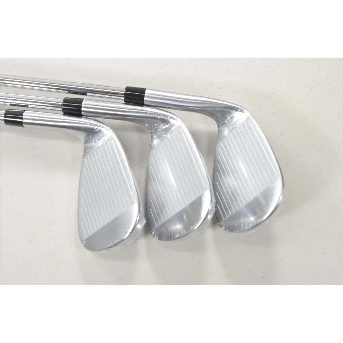 TaylorMade  - Qi Max - Max (UPC: 197995107446) 1