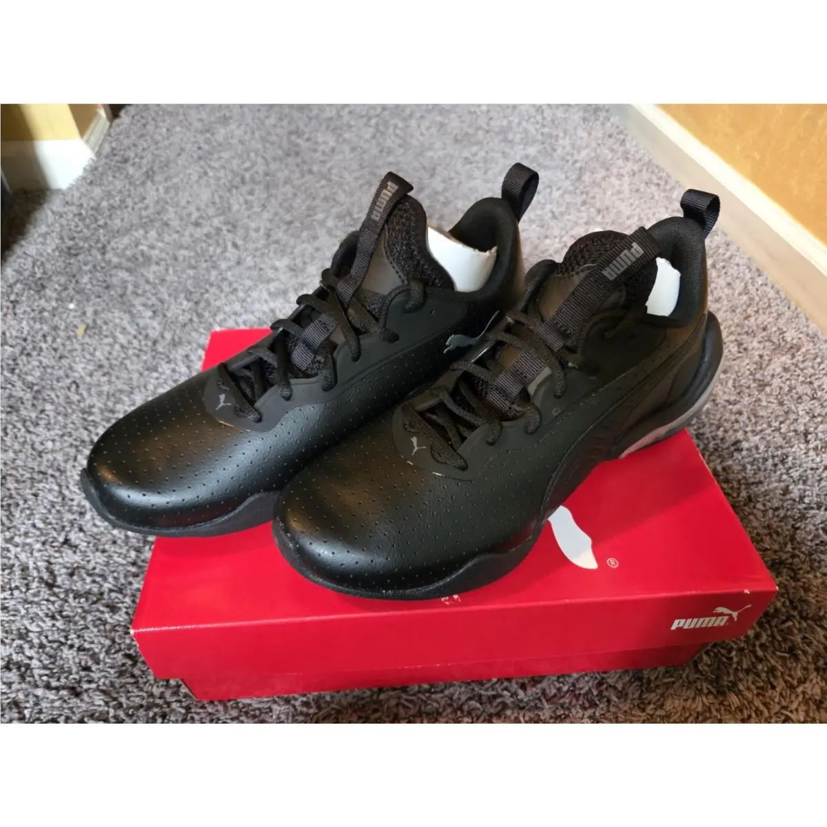 Puma Sneakers