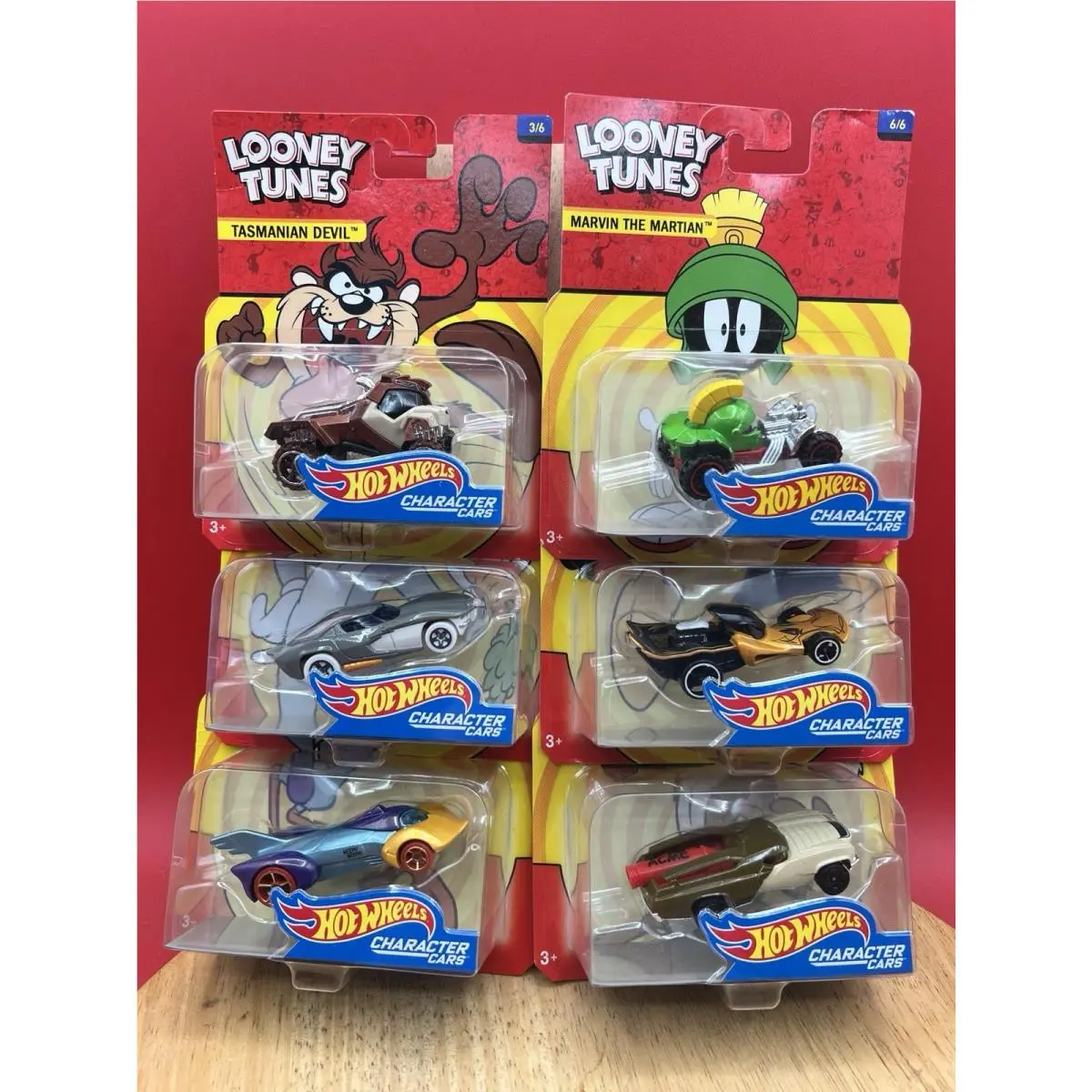 Hot Wheels Looney Tunes Cartoon Cars Set of 6 Bugs Bunny Road Runner Taz Daff