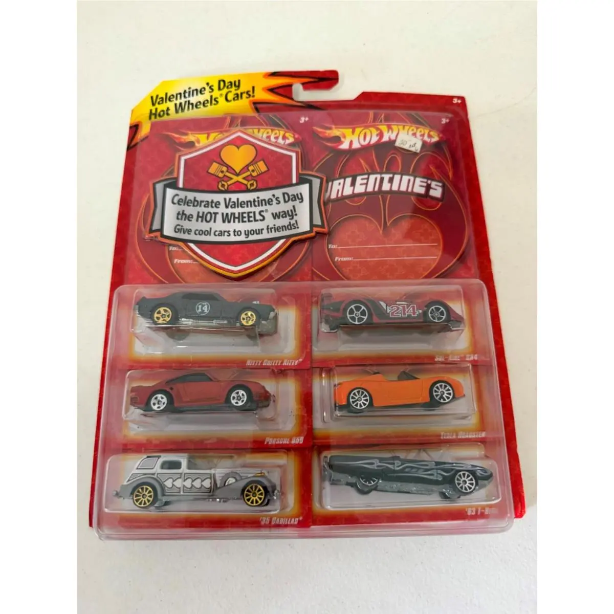 Hot Wheels 2009 Target Exclusive Valentines Day 6 Car Set E39