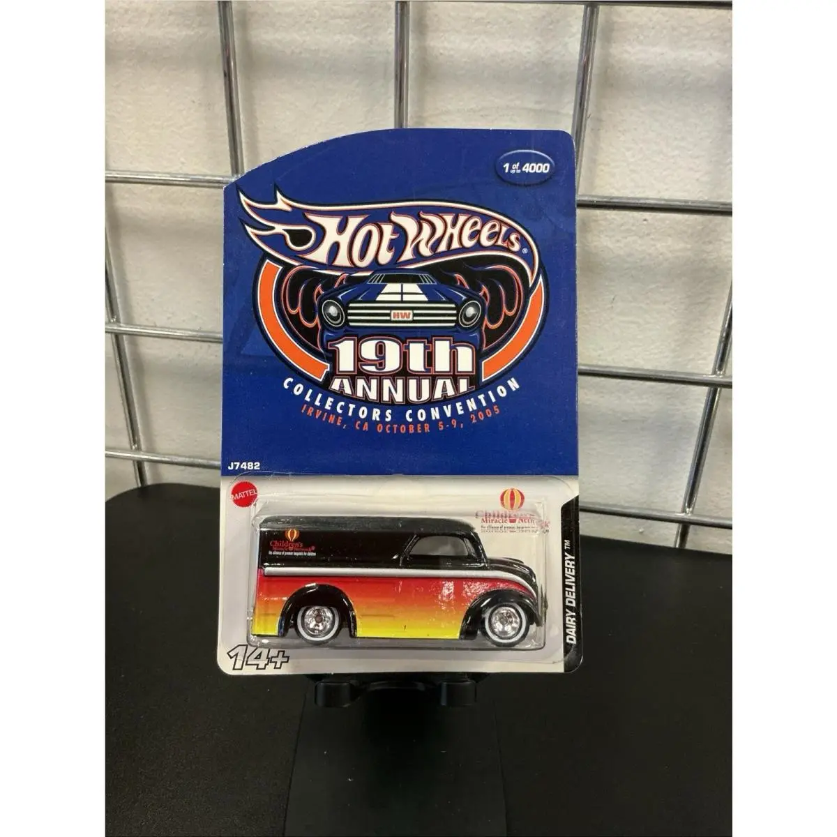 Hot Wheels 2005 19th Annual Collectors Convention Exclusive Dairy Delivery