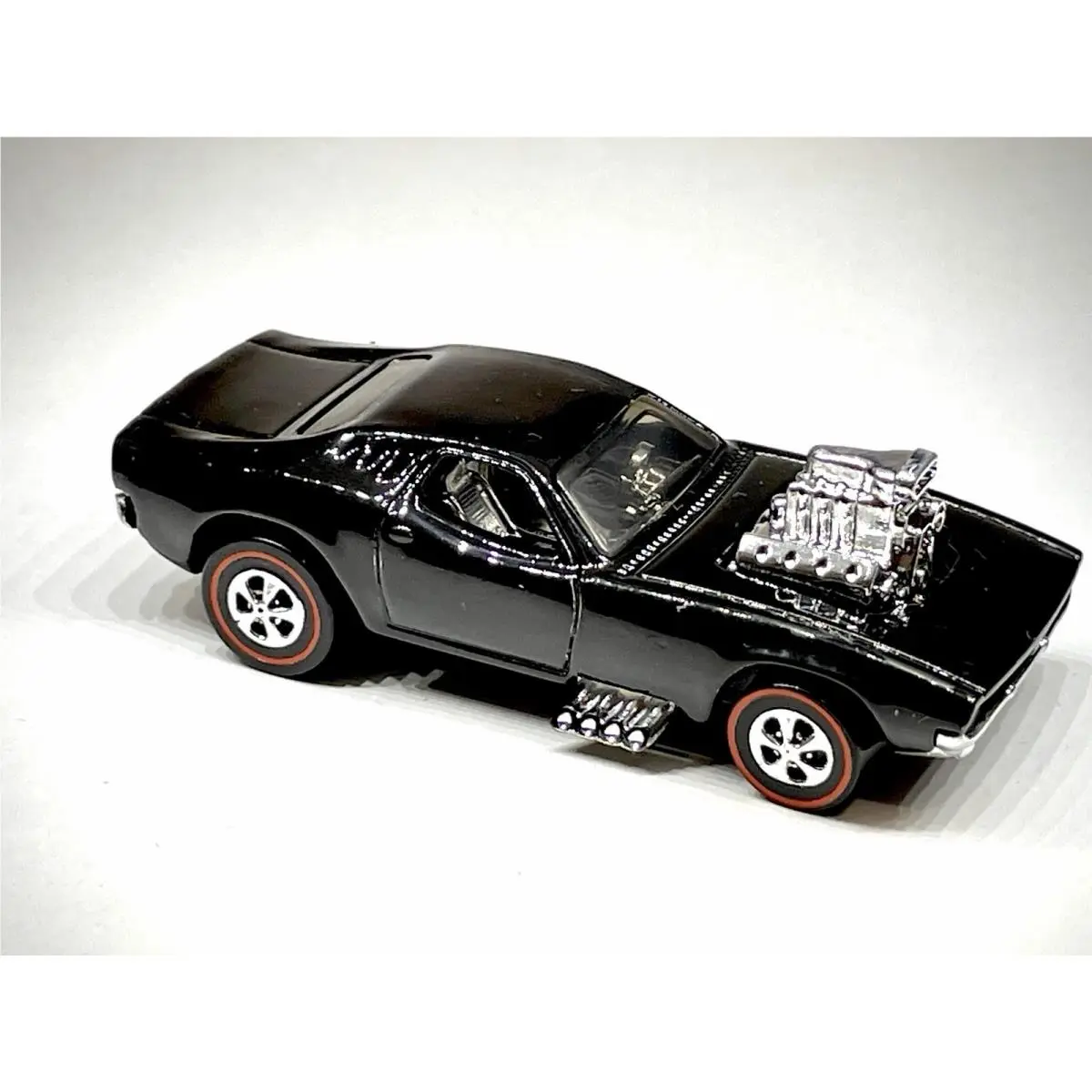 Hot Wheels Custom Made Redline Rodger Dodger ‘70 Black Diecast Car